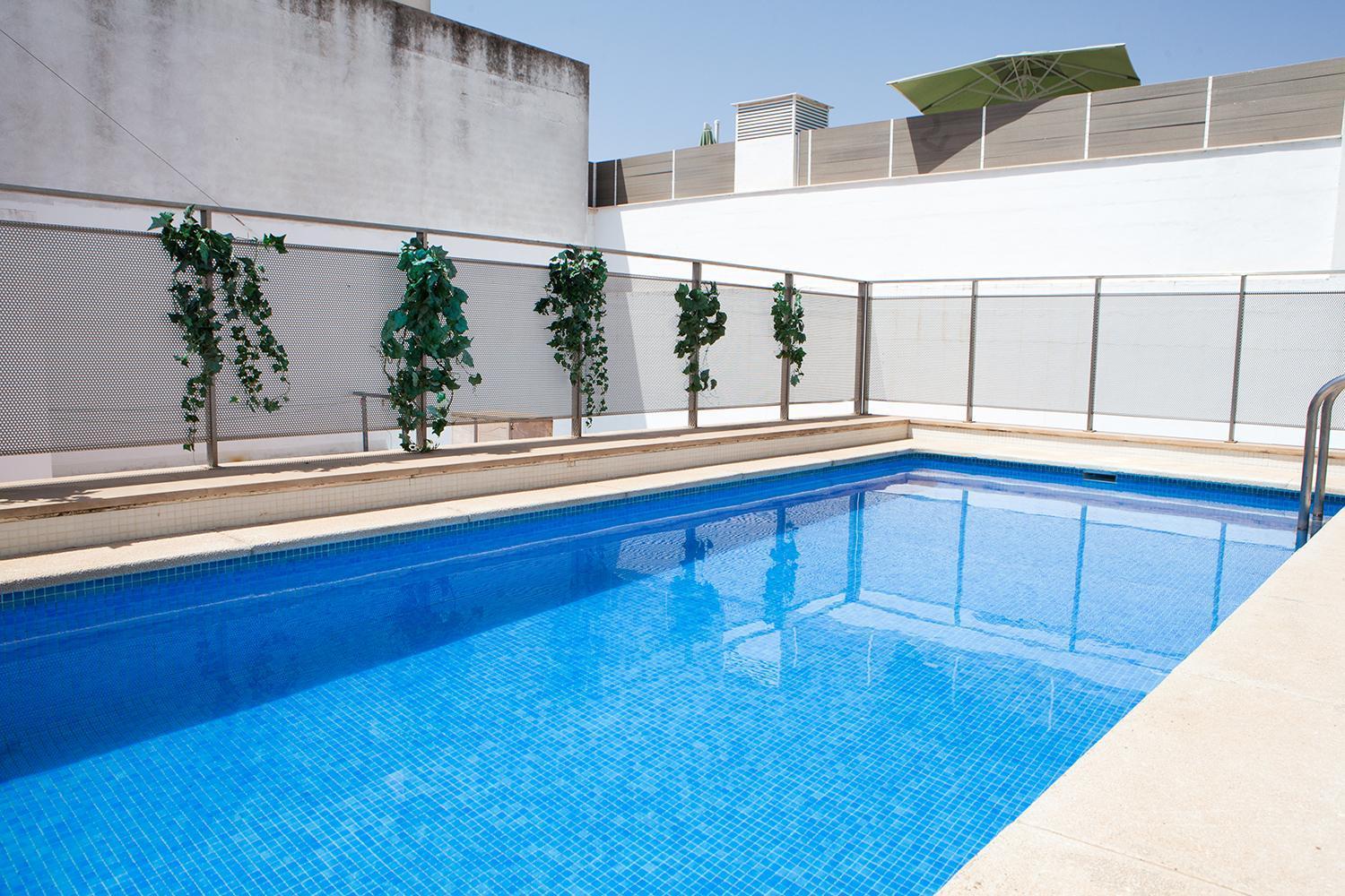 Charming Apartment With Pool And Garage Севиля Екстериор снимка